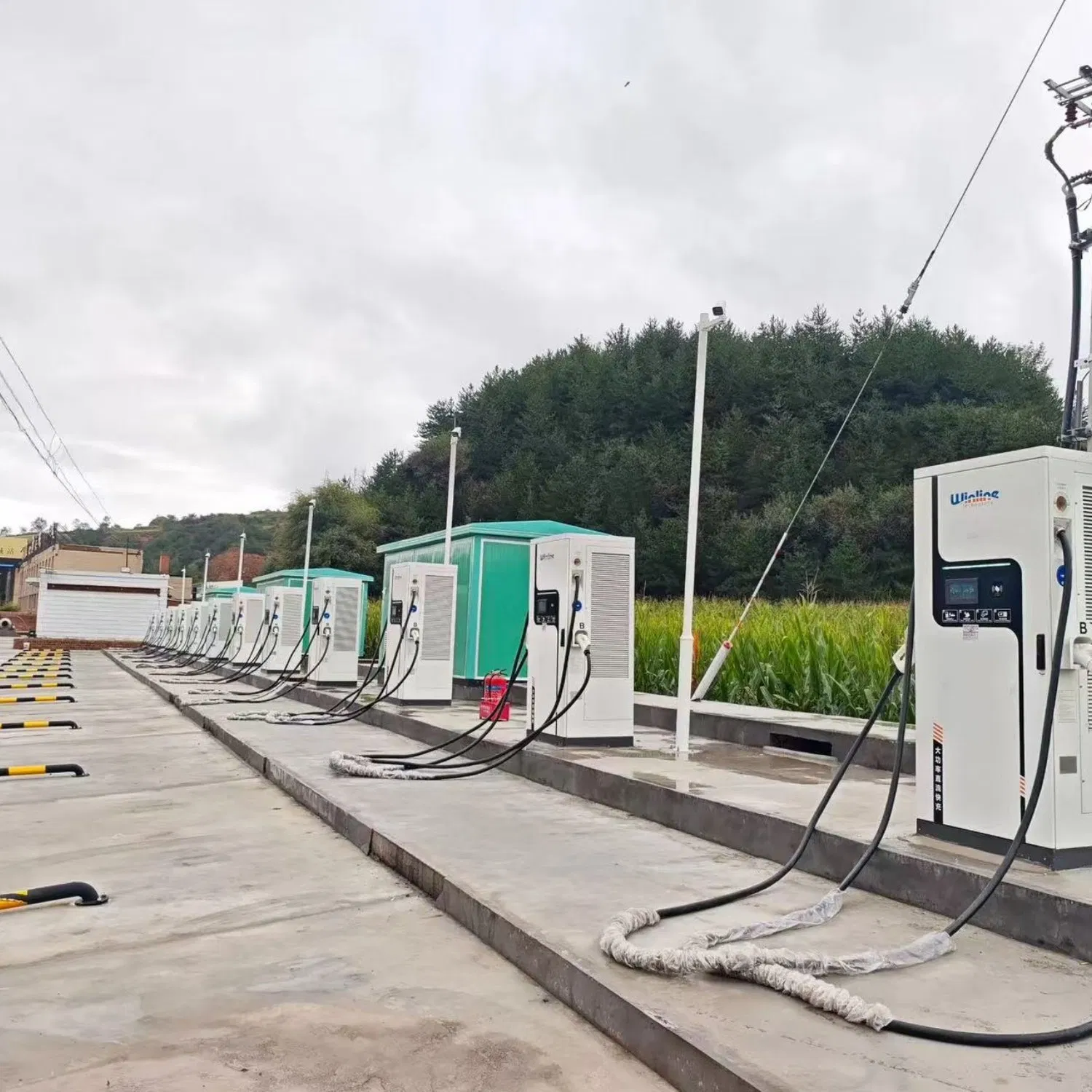 Solar Integrated off Grid EV Charger Green Energy Charging Station