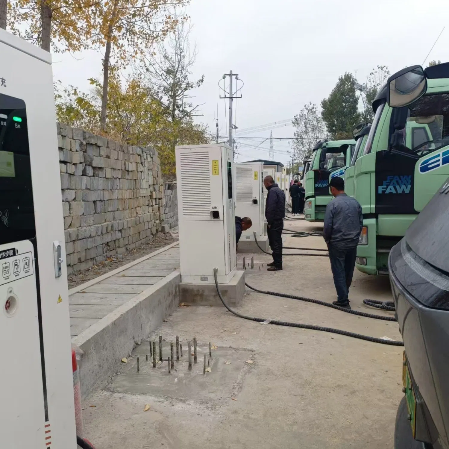 Solar Integrated off Grid EV Charger Green Energy Charging Station