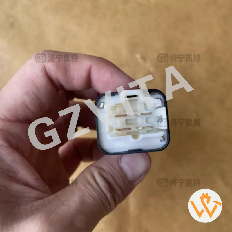 High-Quality Komatsu Relay PC210 PC270 D155AX 198-911-9240 1989119240 ND056700-8170 569-06-61970 Company, Product
