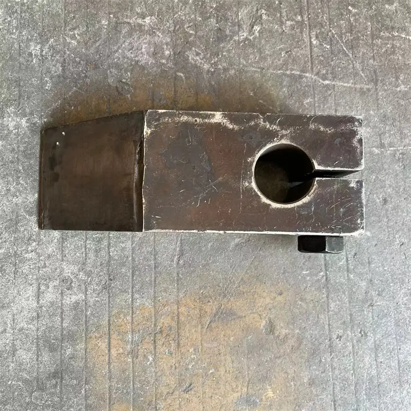 Custom Frame Support Bracket 117-5372 for Carrier Roller Compatible for CAT336 E330 Manufacturer, Products