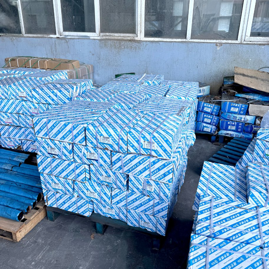 Petrochemical Fasteners S2205 S2507 Non Standard Stainless Steel Double End Stud Bolt Threaded Rod