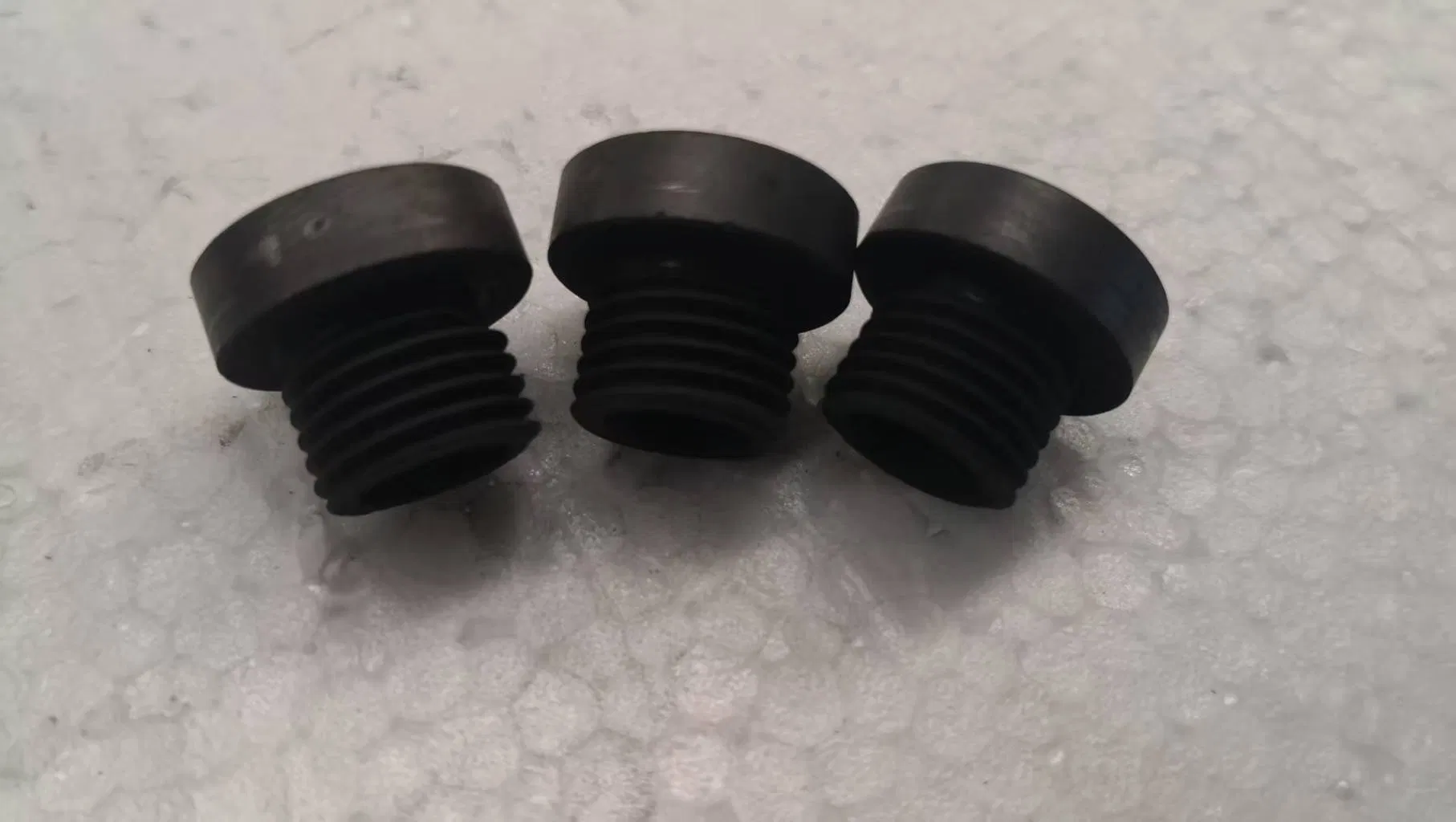 Graphite Fasteners with Exceptional Electrical Conductivity for Furnaces