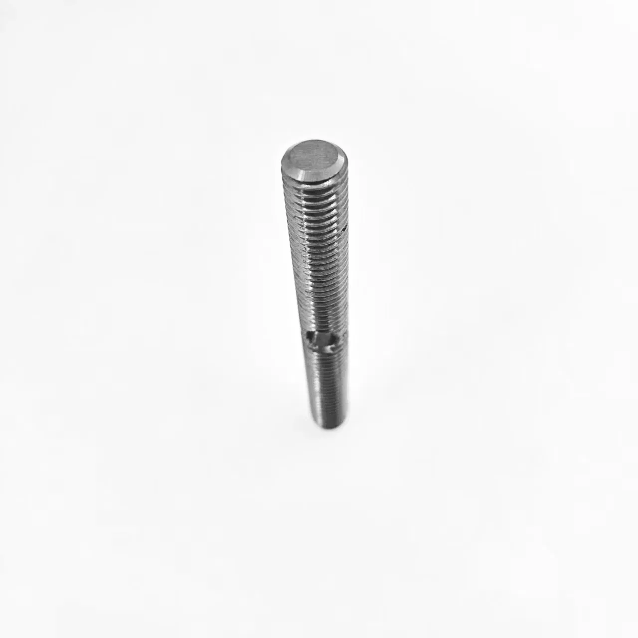 Non-Standerd Stainless Steel 304 Full Threaded M12*100 Studs with a M7 Hole in The Middle