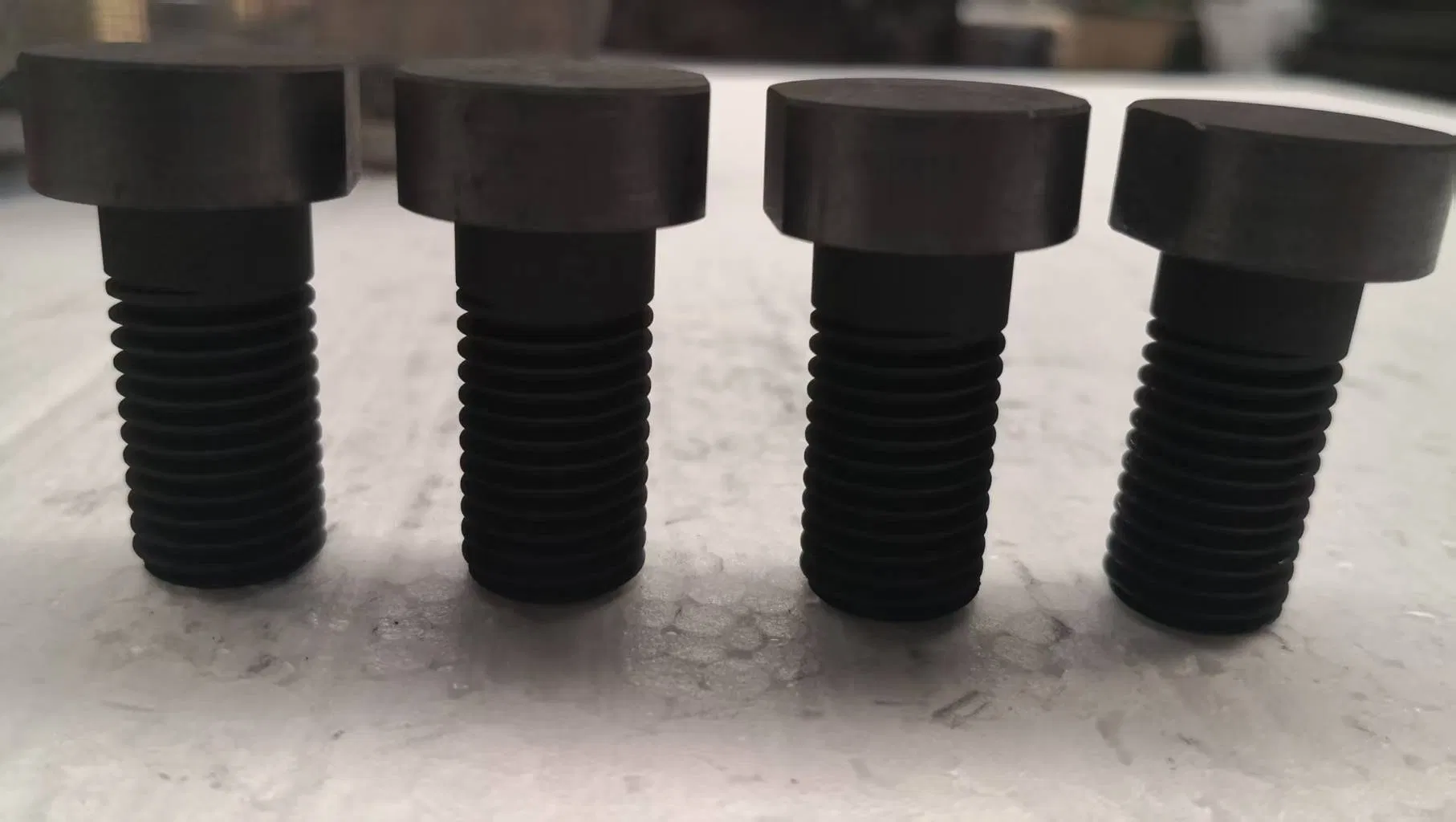 Graphite Fasteners with Exceptional Electrical Conductivity for Furnaces