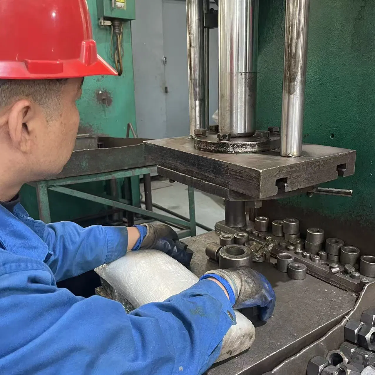 Hex Flange Stainless Steel Fastener for Heavy-Duty Applications