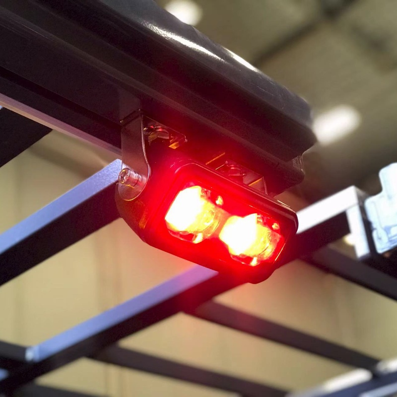 Luz de Trabalho Linear em LED para Empilhadeiras para Instalações Industriais, Escadas, Passarelas e Áreas de Orientação de Segurança