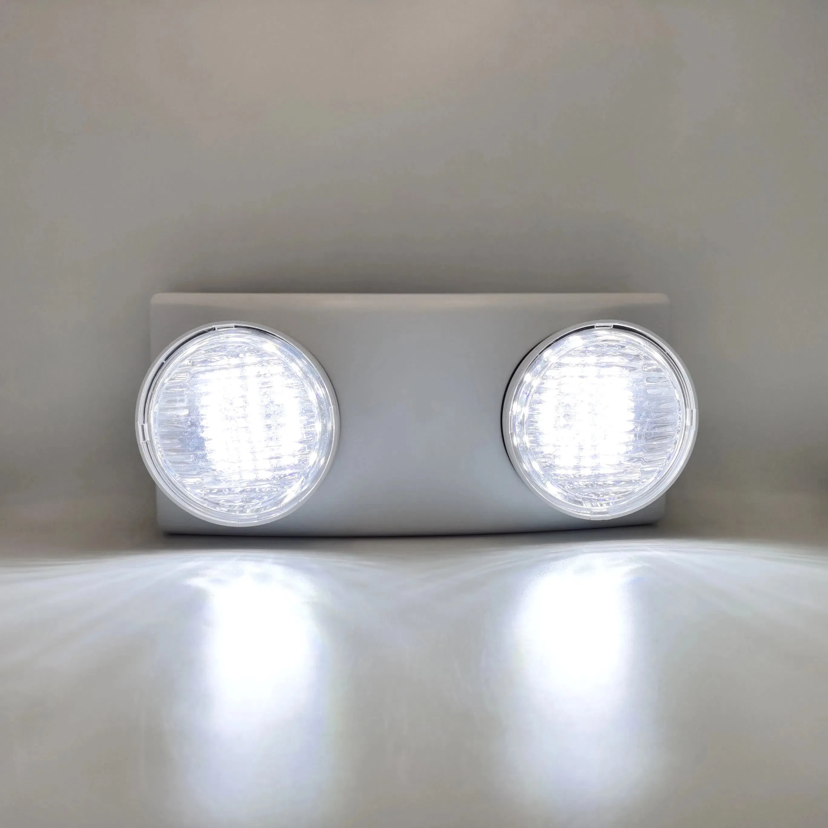 Luz de Saída de Emergência Recarregável de Segurança com Duas Cabeças Montada na Parede de Qualidade