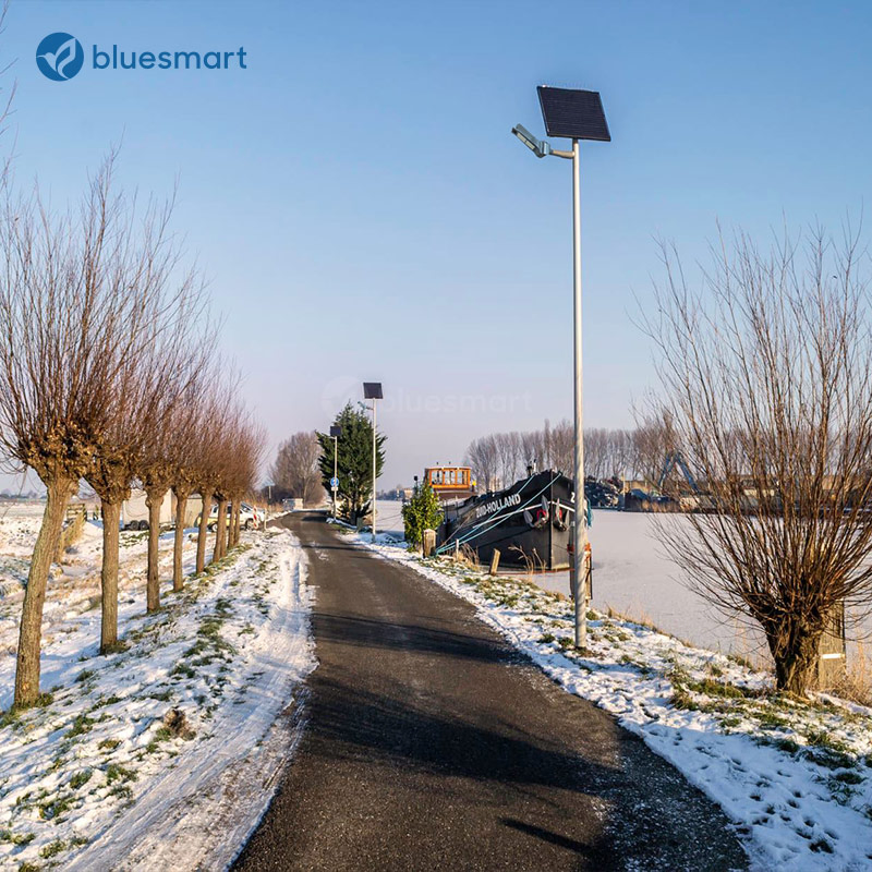 Fábrica 40W Luz de Rua LED Solar com Sensor de Movimento Integrado para Estradas Municipais e Áreas Rurais