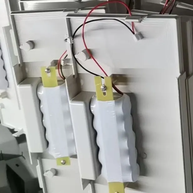 Preço de Fábrica IP65 AC85-265V Bateria de Lítio Ajustável Cabeça ABS Luz de Emergência de Duas Cabeças Luz de Emergência de Segurança Luz LED de Emergência de Saída