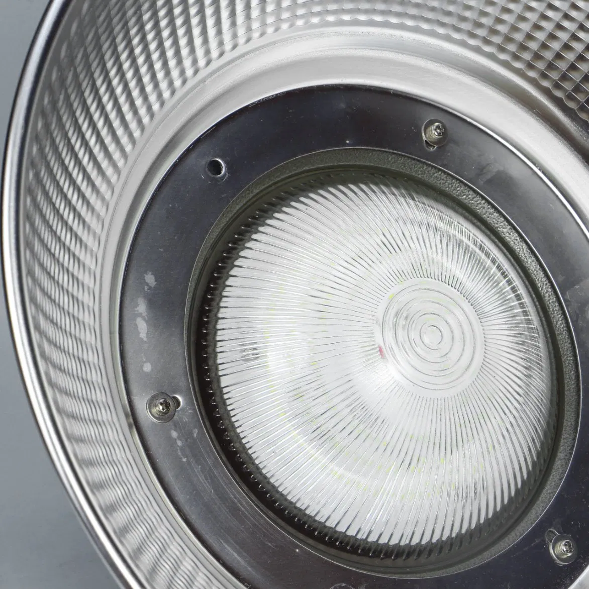 Nova Iluminação LED de Alta Baía à Prova de Explosão para Locais Perigosos