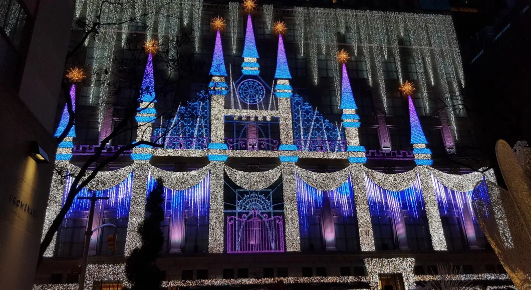 Iluminação de Contorno com LED Pixel