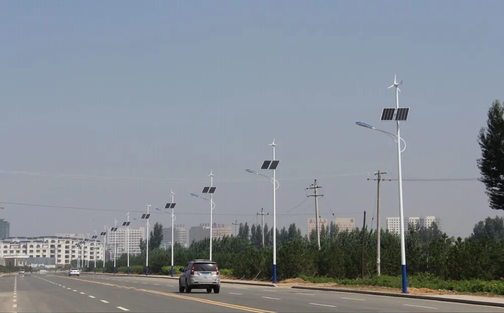 Luz de rua híbrida alimentada por solar e vento com sensor óptico durável para caminhos em vilas rurais