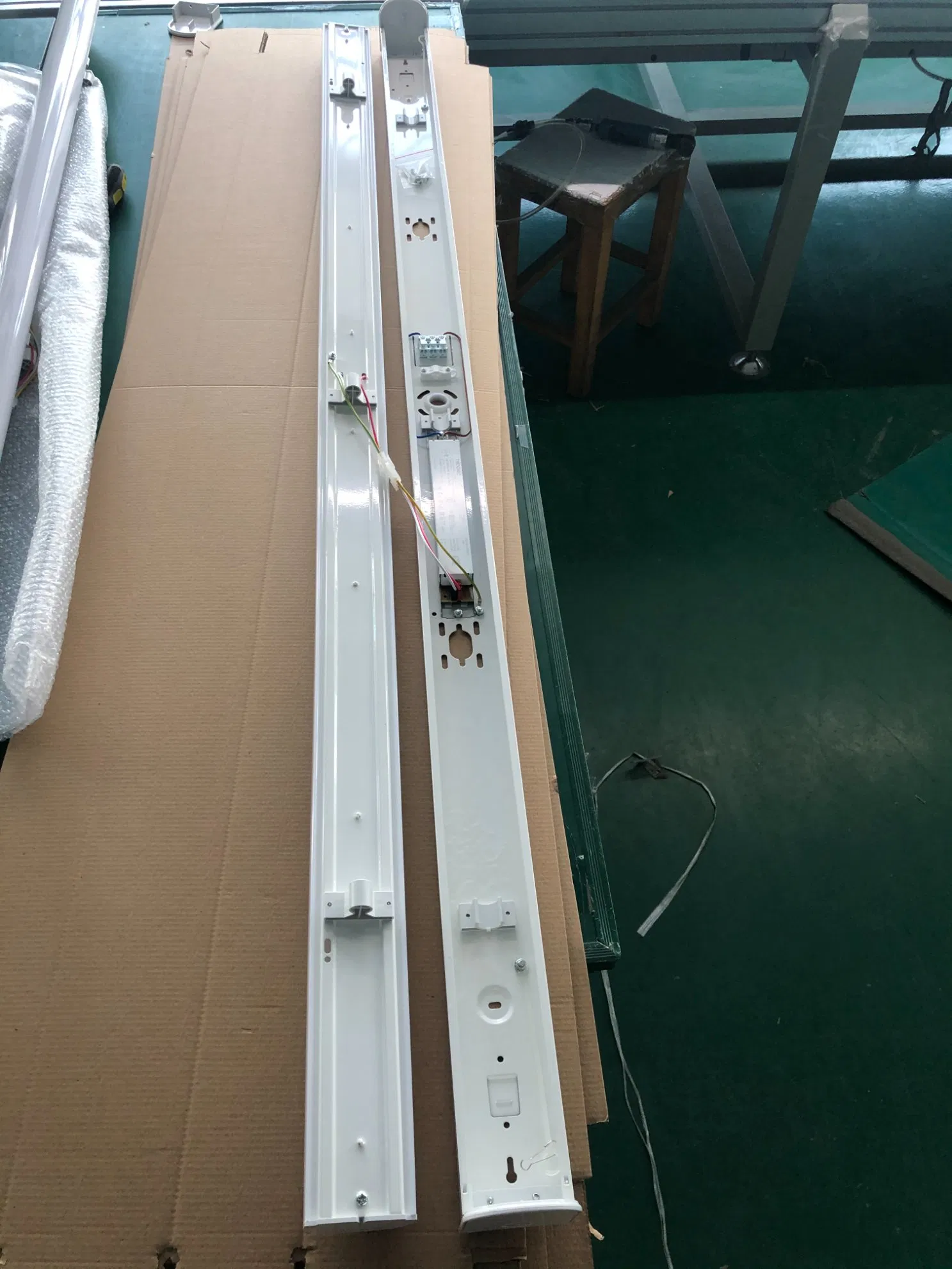Venda Direta Estilo Moderno Luz Linear LED Dimerizável Sem Flicker para Escritório Arquitetônico