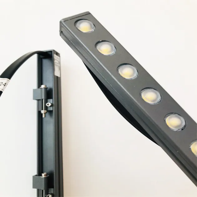 IP67 Luz Linear LED de Alumínio Branca/RGB Luz LED Colorida para Paisagismo de Edifícios