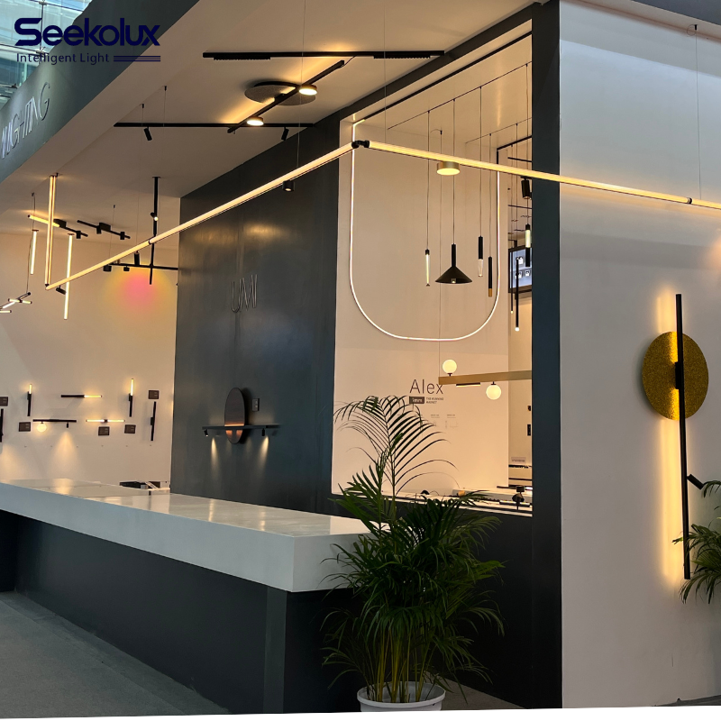 Nordic Luxury Aluminum &amp; Acrylic LED Pendant Chandelier Ceiling Light for Modern Living Room Kitchen AC Powered