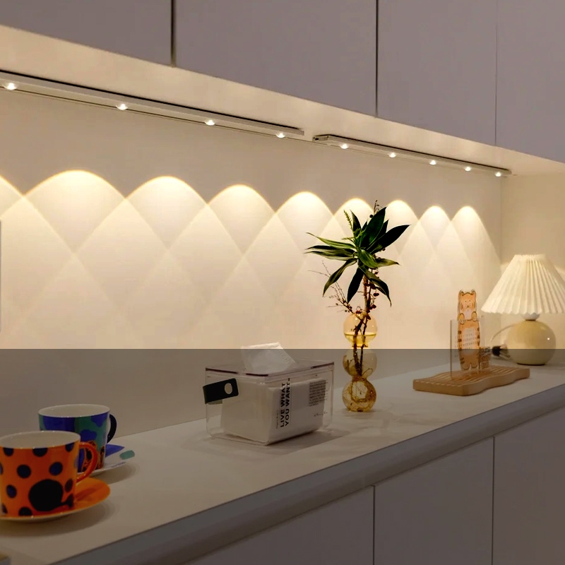 Intelligent Motion Sensor Closet Light Kitchen Bedroom Under Cabinet Light LED Night Lights
