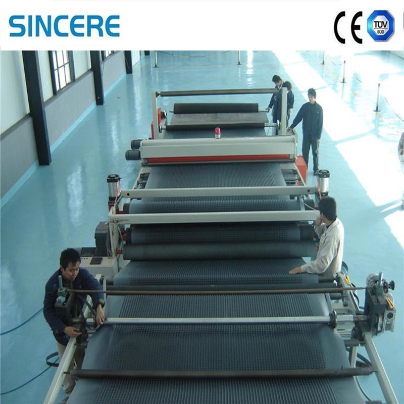 خط إنتاج ألواح بلاستيكية من HDPE، آلات تصنيع البثق