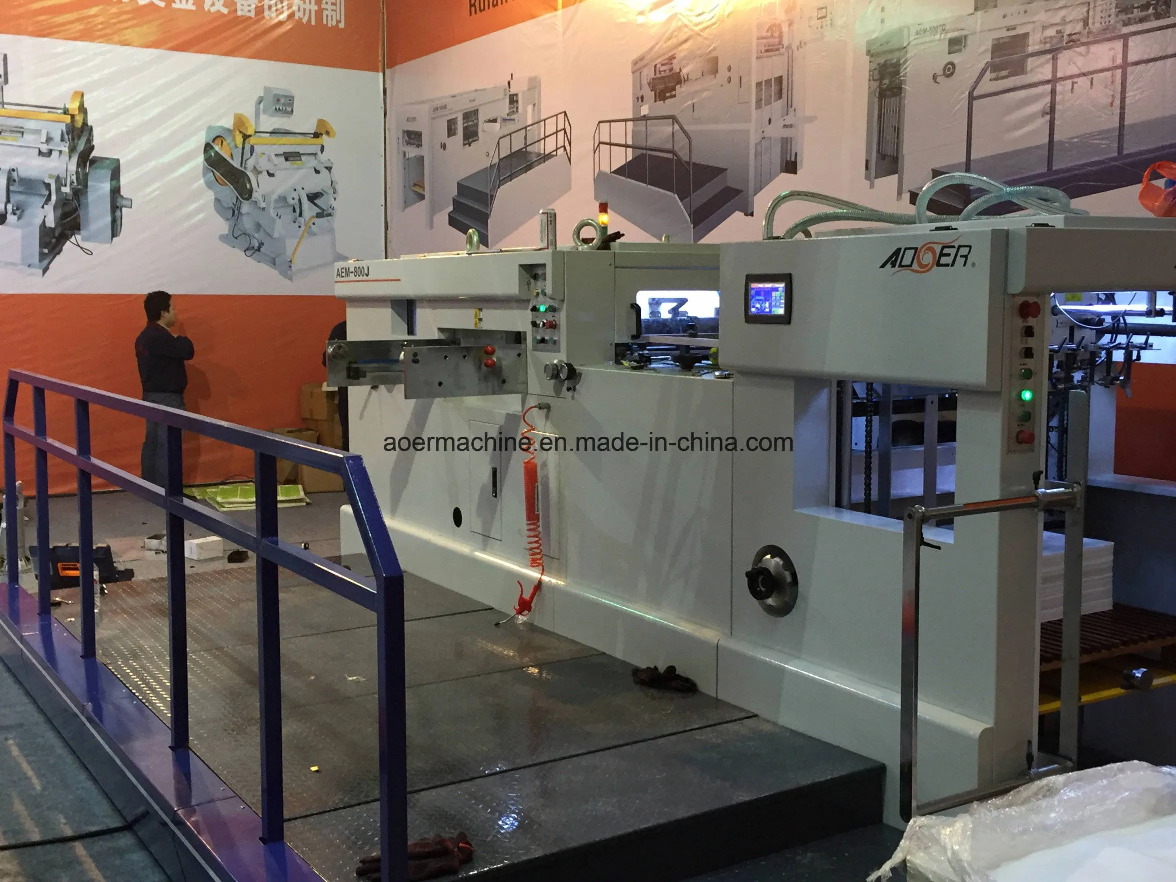 AEM-800 آلة قطع القوالب الأوتوماتيكية من الورق المقوى المموج