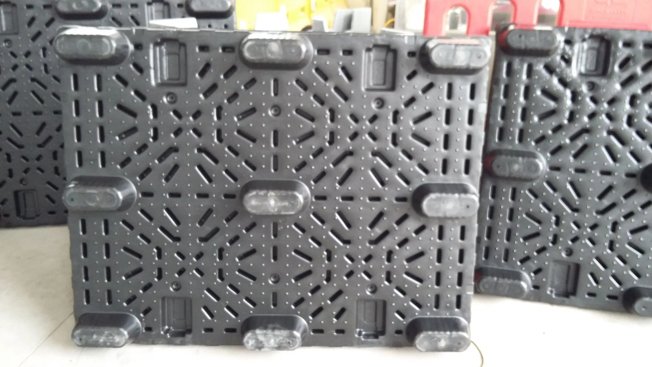 هوايو 2023 آلة صنع المنصات آلة نفخ المنصات آلة نفخ قوالب البلاستيك للمنصات HDPE