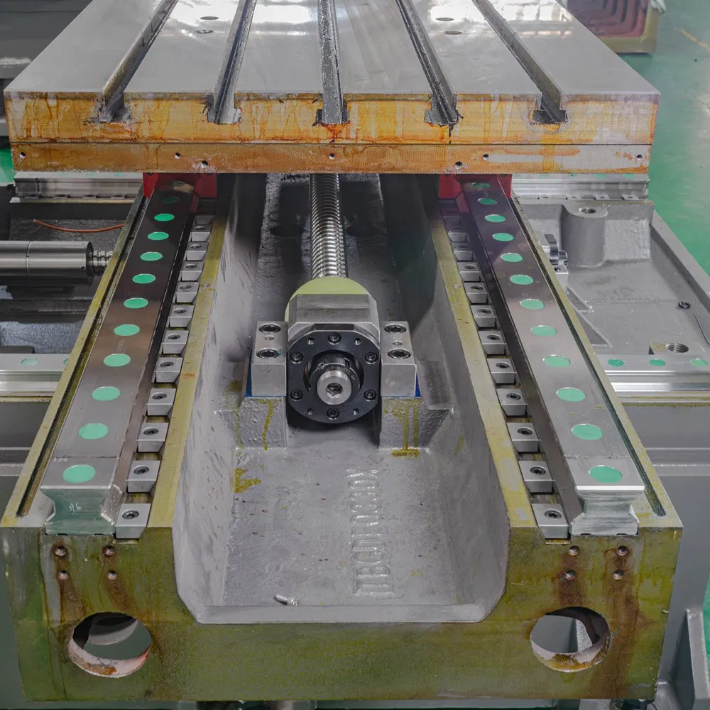 مركز تشغيل عمودي دقيق CNC Glorymaq GM-V1160 للعمليات على المحور 3/4/5