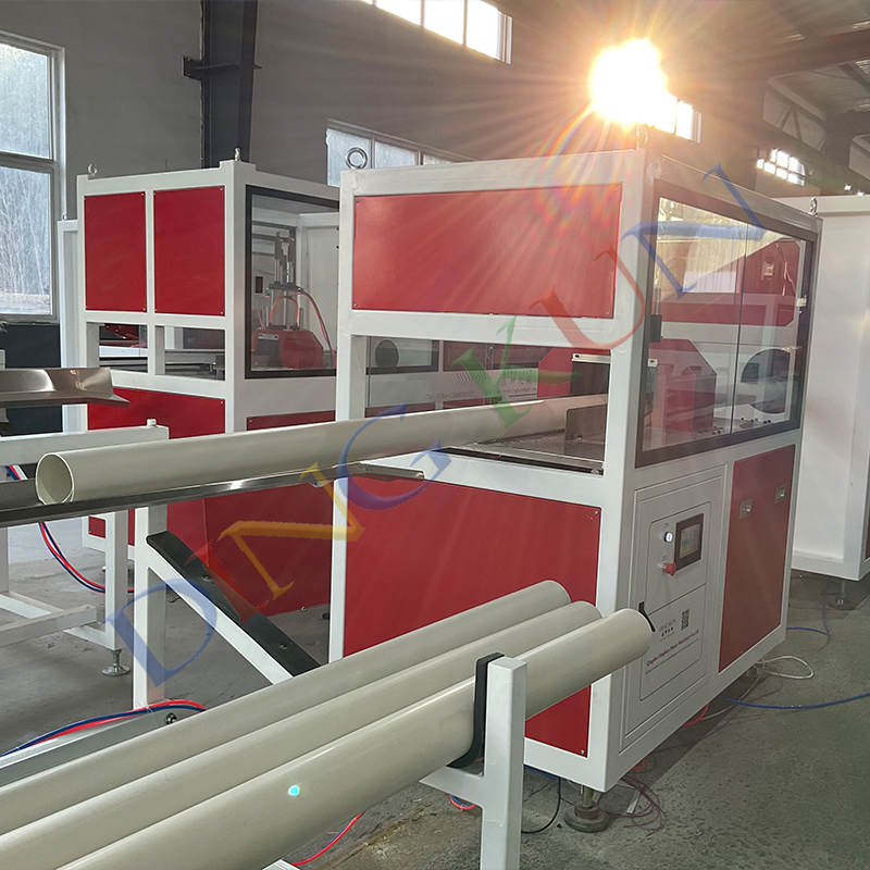آلة تصنيع أنابيب CPVC البلاستيكية / خط إنتاج أنابيب PVC المزدوجة / آلة صنع أنابيب الق conduit الكهربائية PVC / ماكينة بثق أنابيب المياه UPVC مع السعر