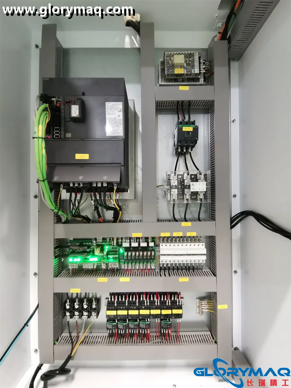 Glorymaq GM-V1580 CNC مركز الميكنة الرأسي آلة التفريز 3/4/5 تم تخصيص جهاز AXIS VMC