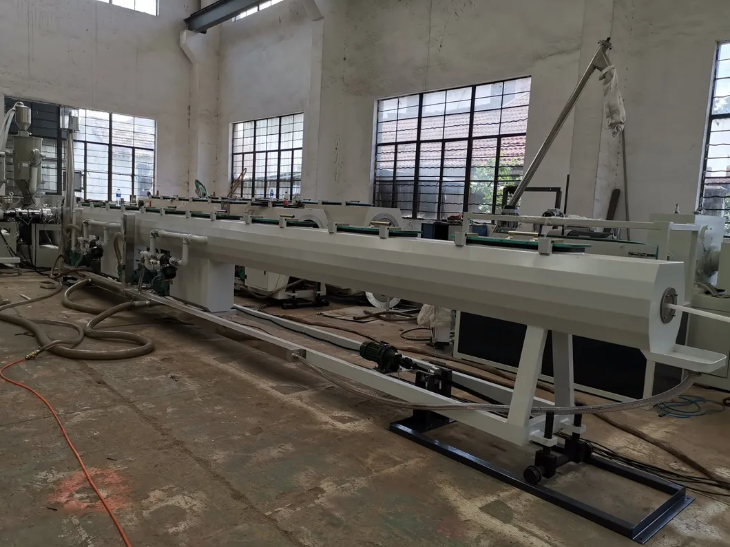 آلة إنتاج خط بثق أنابيب الغاز/الماء من البلاستيك PE/PP/HDPE/PVC/PPR Pert
