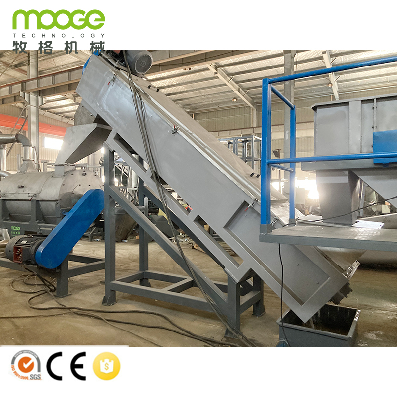 خط إنتاج سحق وغسل وإعادة تدوير زجاجات البلاستيك من نوع HDPE وLDPE وPP وPE وPET وقطع الفيلم والأكياس المنسوجة