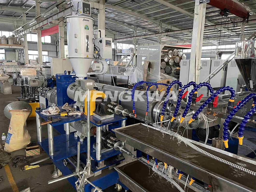 خط إنتاج خرطوم شفط PVC بجودة تلقائية، آلة تصنيع أنابيب مرنة حلزونية باستخدام برغي مفرد