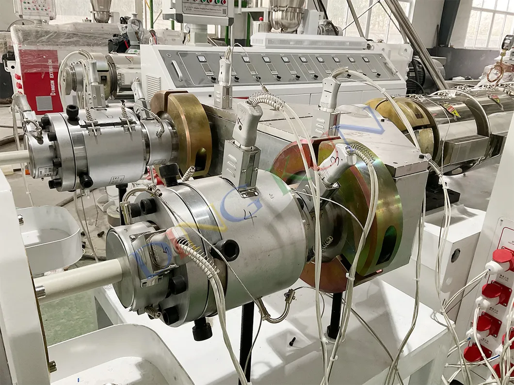 تفاصيل خط إنتاج الأنابيب PVC