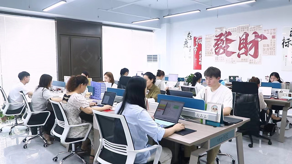 مصنع Qingdao Volsk Machine للآلات البلاستيكية