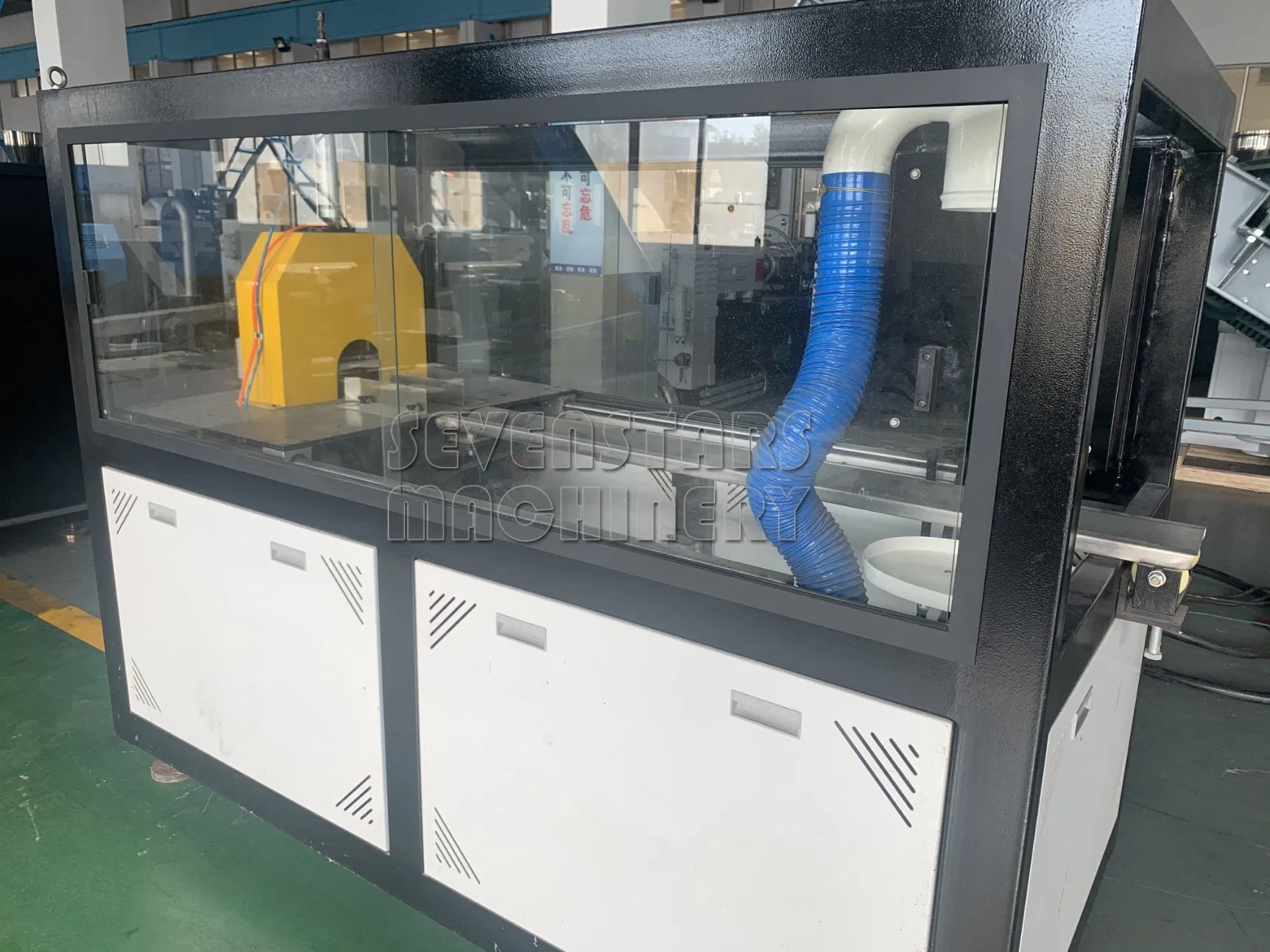 خط إنتاج أنابيب PVC آلة بثق البلاستيك أنبوب UPVC عالية الأتمتة لآلة بثق أنابيب PVC