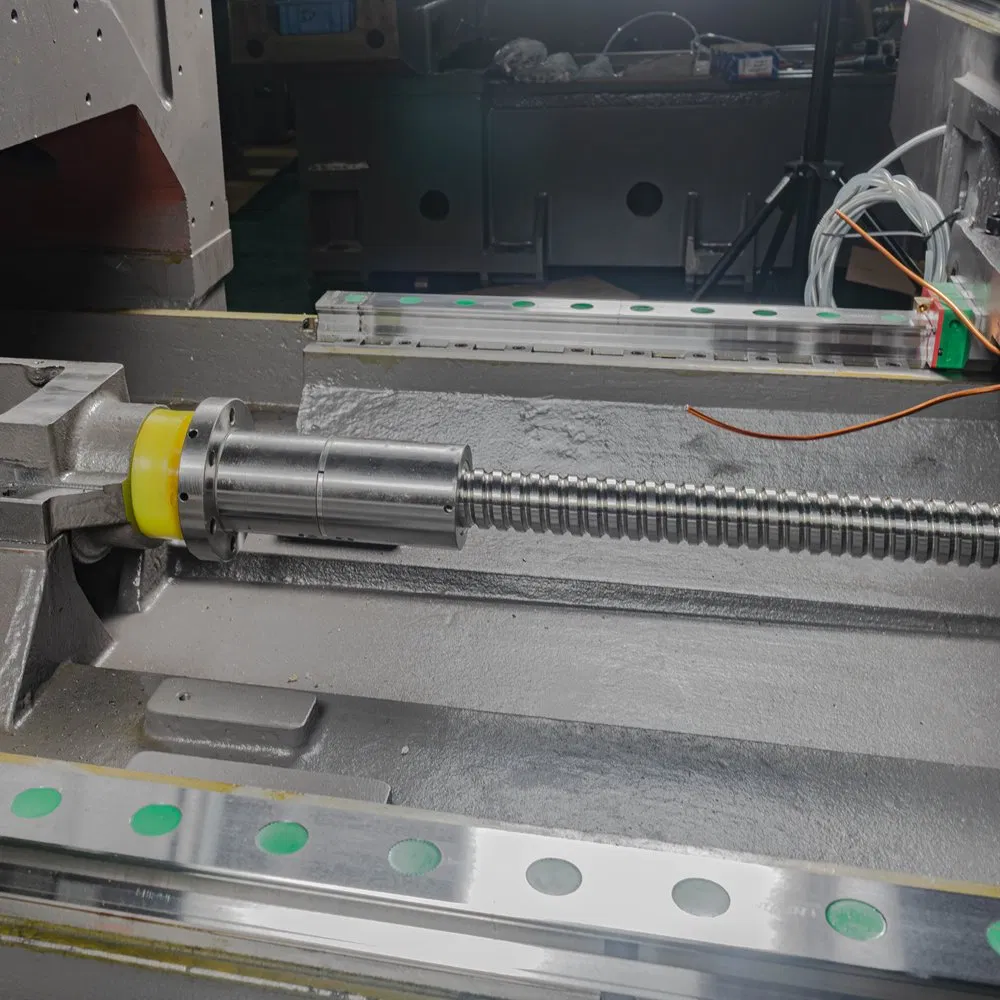 مركز تشغيل عمودي دقيق CNC Glorymaq GM-V1160 للعمليات على المحور 3/4/5
