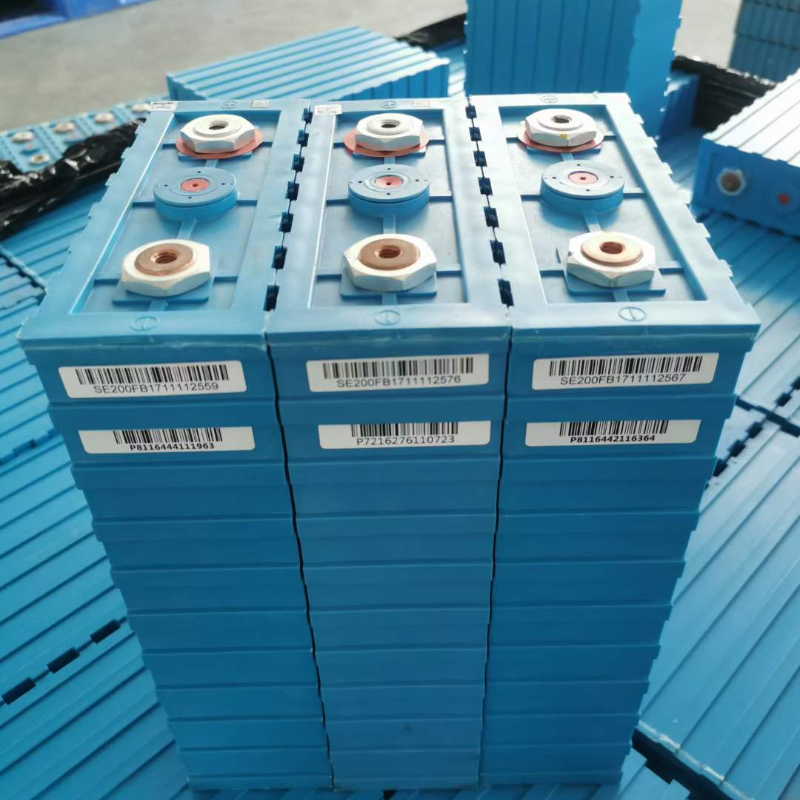 3.2V 200Ah Lifepo4 Battery Rechargeable Solaire Lithium 200ah Cell DIY 12V 24V 48V Solar Camping RV Boat Golf Cart CALB 200AH