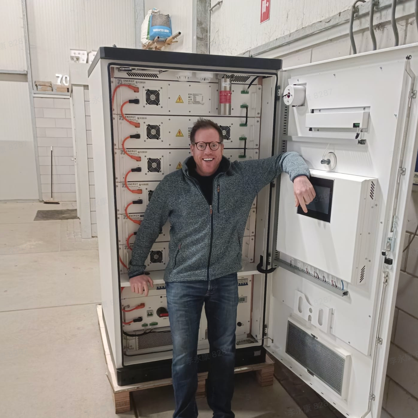 BENY 215kwh 230kwh 241kwh 1MW High Voltage Battery Air/Cooling Commercial Industrial Energy Storage System Solar Lifepo4 Battery