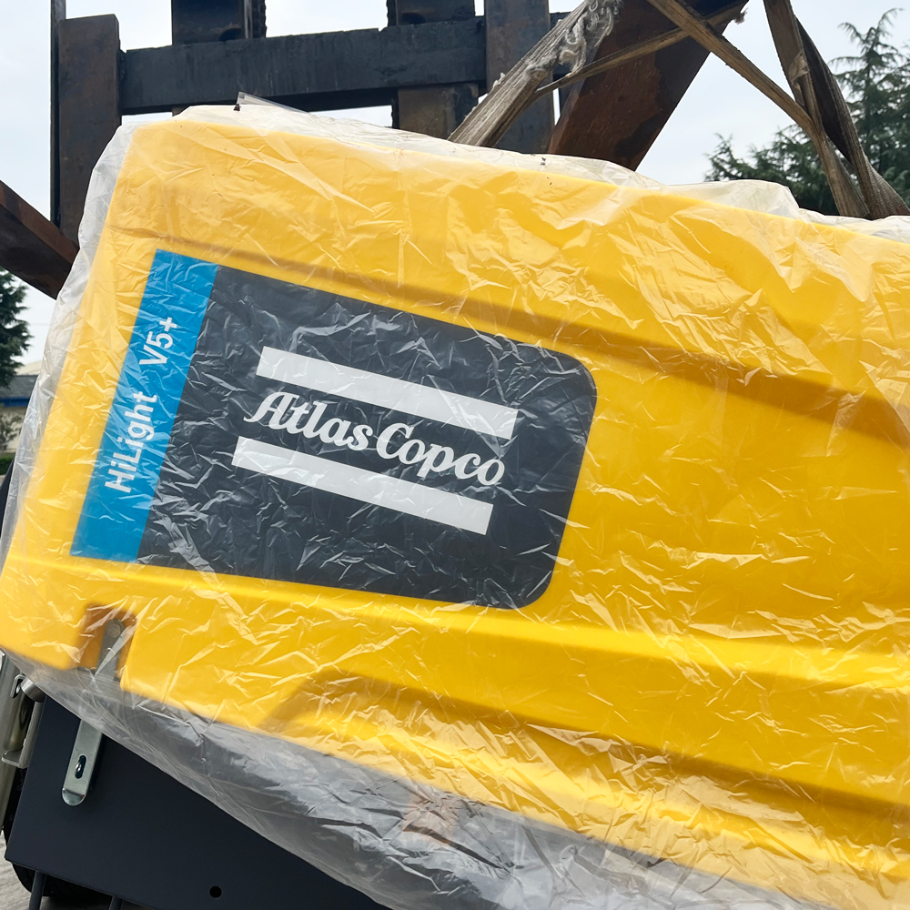 Atlas Copco HiLight V4+ Mobile LED Light Towers 5m Portable Lighting Construction Sites Powered