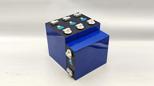 High-voltage battery pack for renewable energy storage