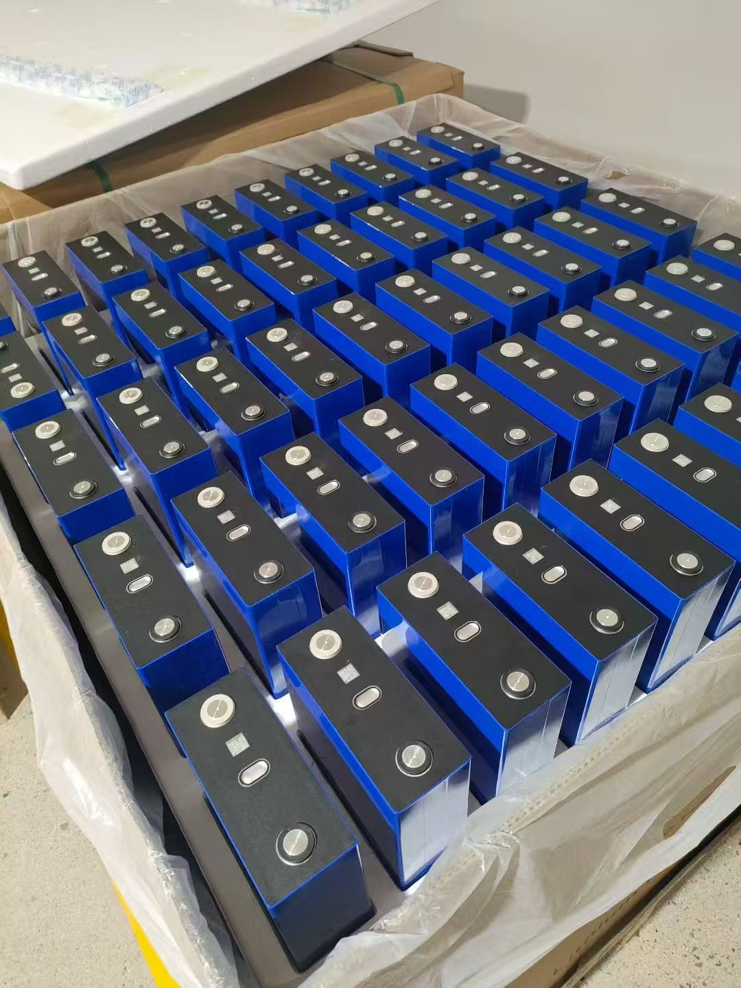E V E MB31 Cornex Grade A+ Prismatic 314Ah LFP Cell 3.2V Rechargeable Lifepo4 Battery for 48V 15kWh Solar ESS, RV Power System
