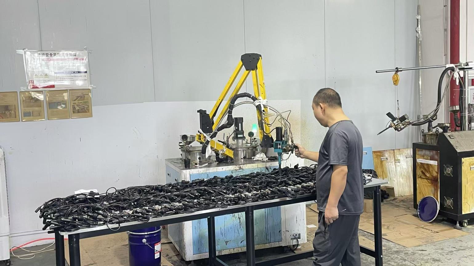 Automatic Canning Machine