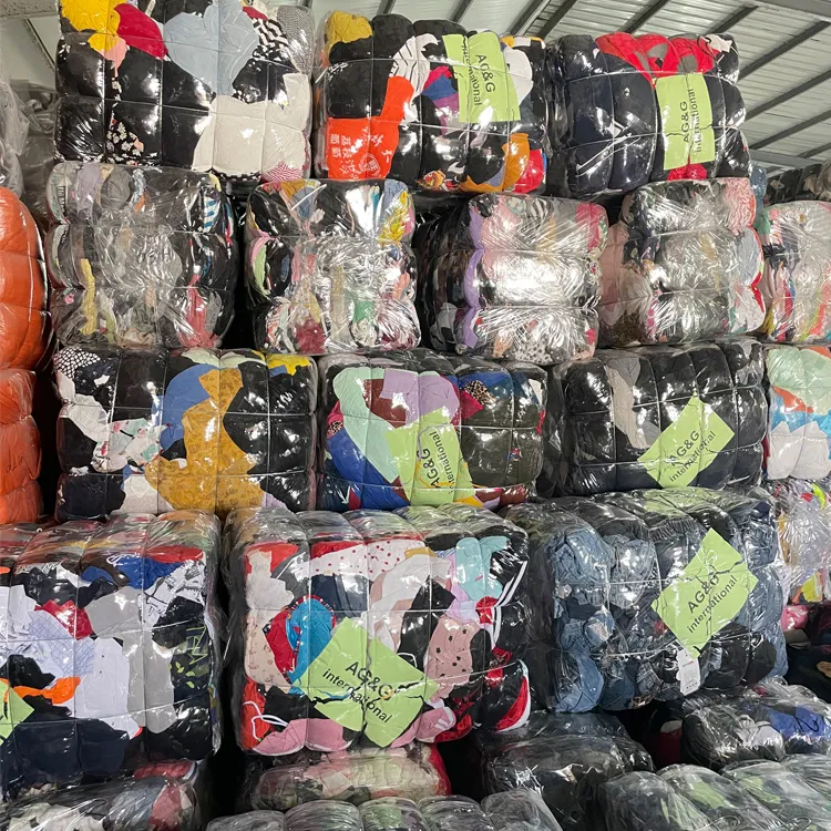 Roupas Usadas Macacão Feminino Detalhe 3