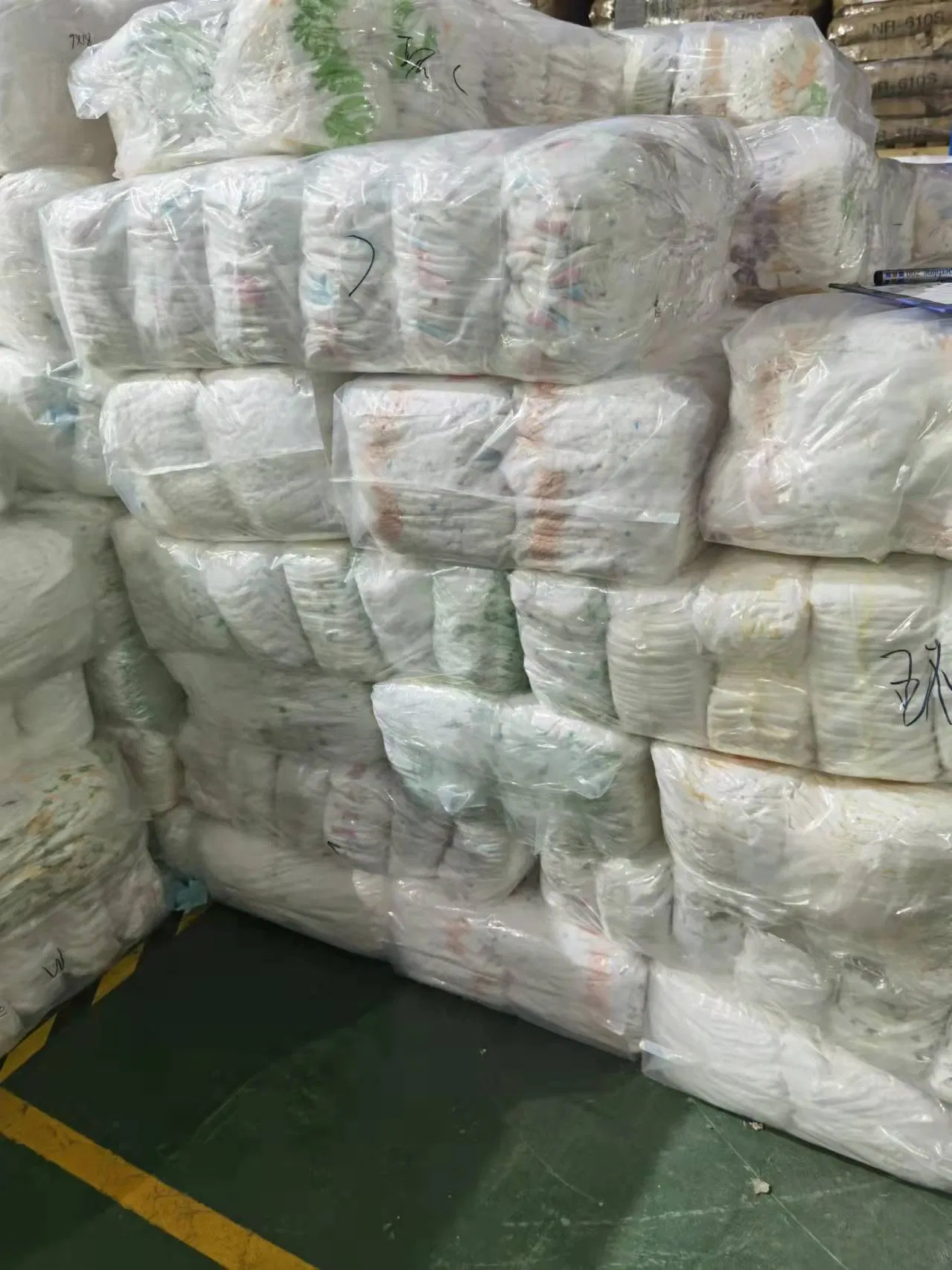 Atacado em Estoque 100% Fraldas de Bebê Premium de Bambu Orgânico Biodegradável Confortáveis e Respiráveis para o Mercado da Alemanha