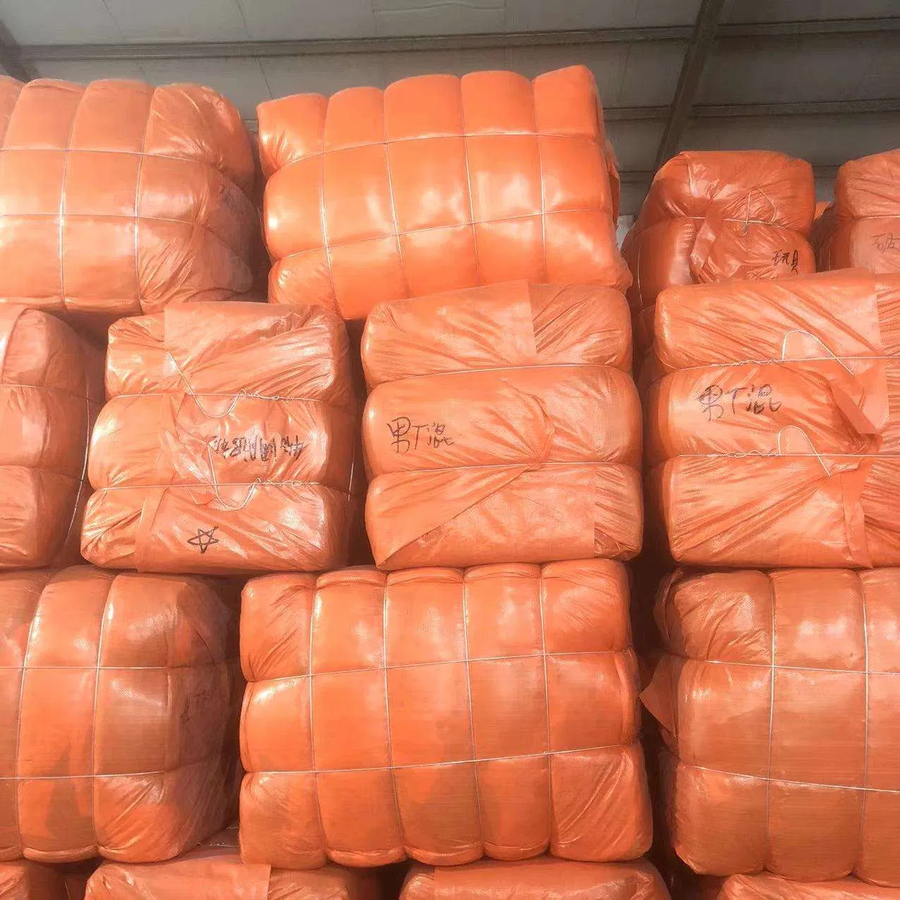 Fábrica da China Roupas Usadas Não Classificadas Classificadas em Fardos Calças Jeans de Segunda Mão Largas para Mulheres