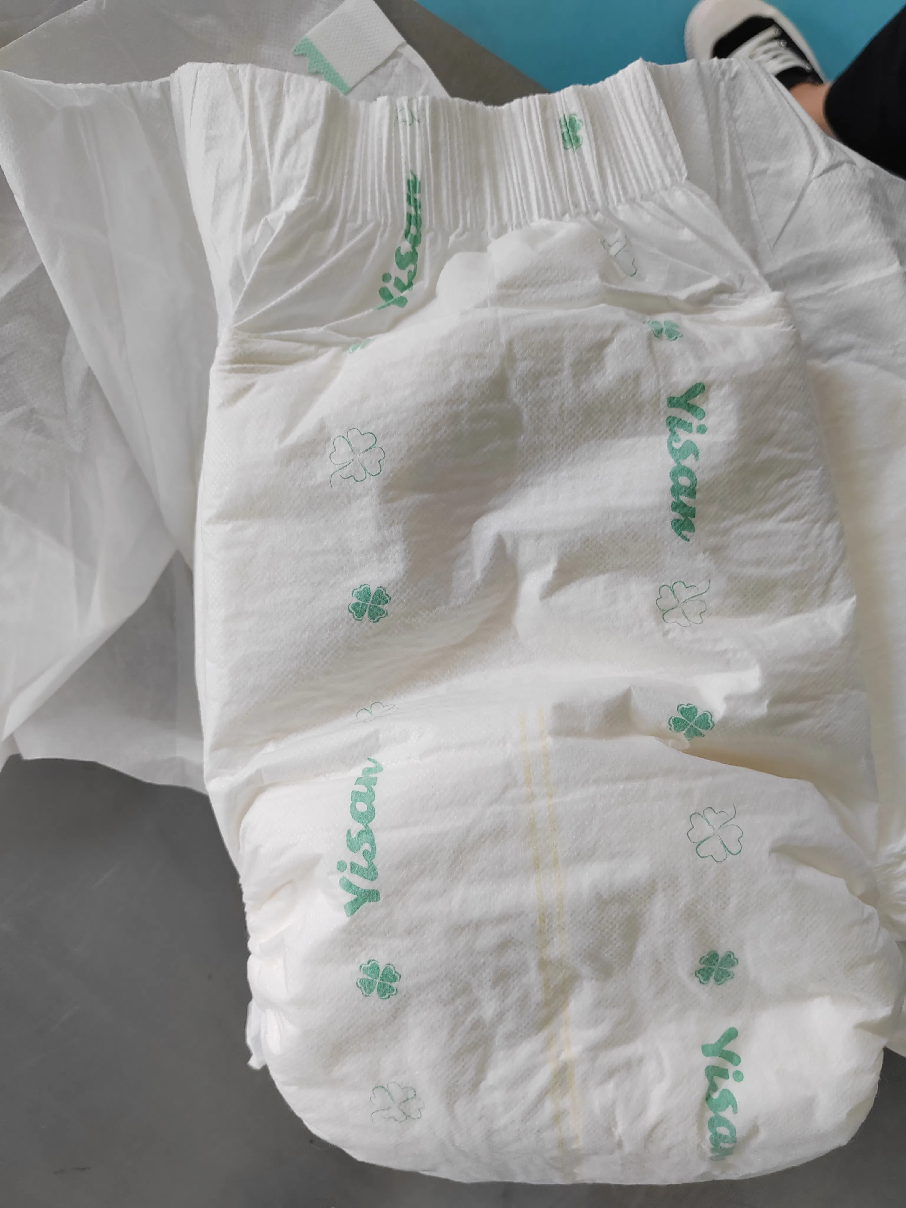 Fralda Descartável para Adultos Incontinência Fralda com Fita 5000ml Amostra Grátis Yisan