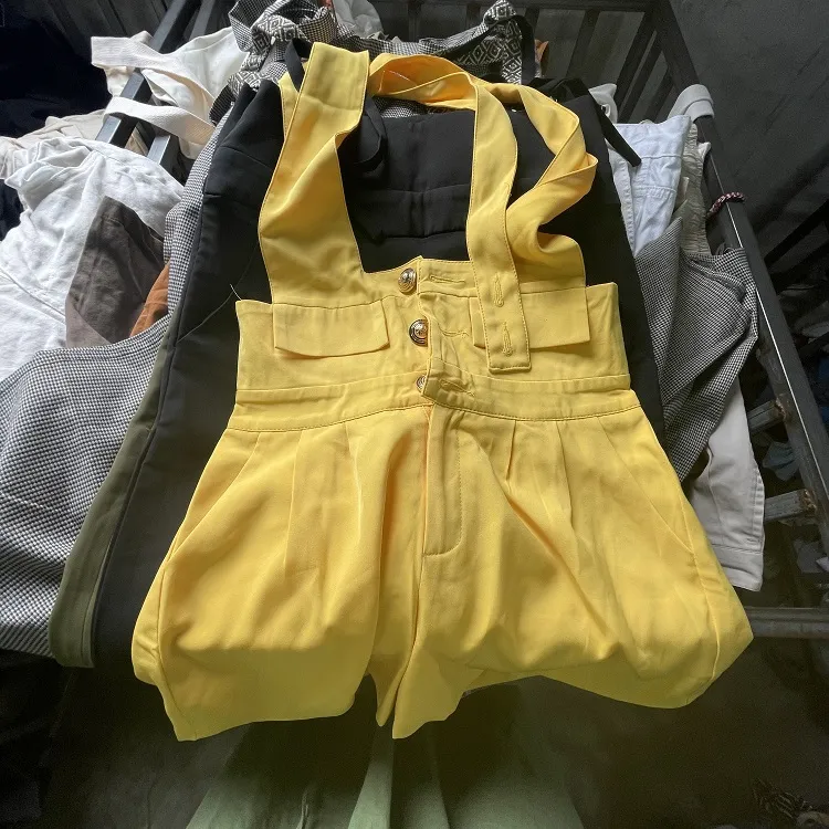 Roupas Usadas Macacão Feminino Detalhe 6