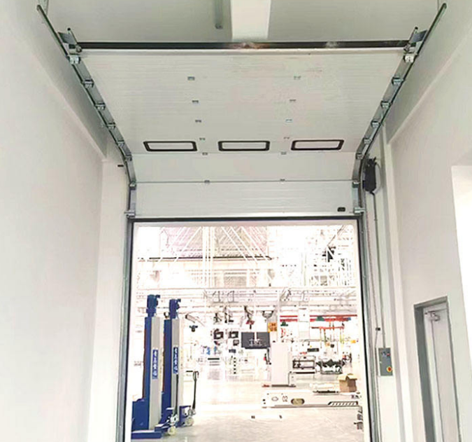 Modern Industrial Vertical Sectional Overhead Aluminum Alloy Electric Lift Gate High-Quality Door
