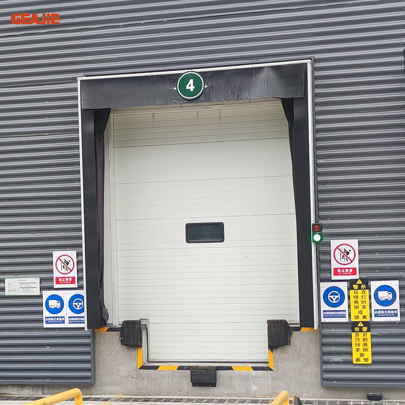 Custom Made Industrial Stationary Fixed Unloading Bay Inflatable Dock Seal