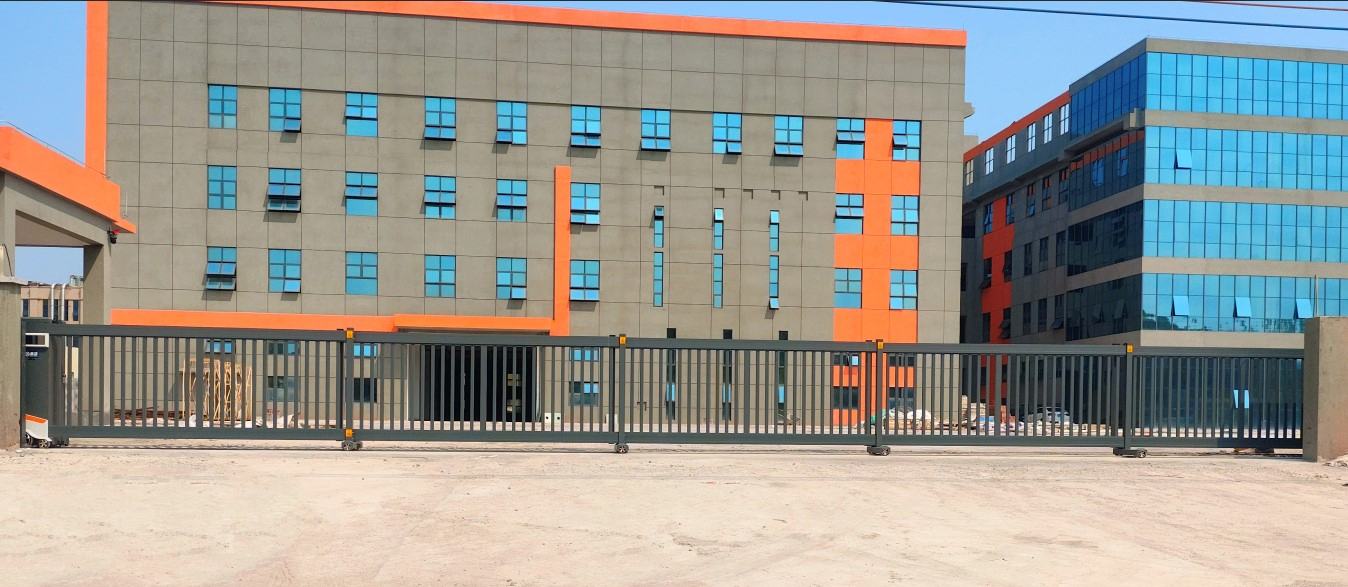 Automatic Aluminium Sliding Telescopic Gate with Modern Design