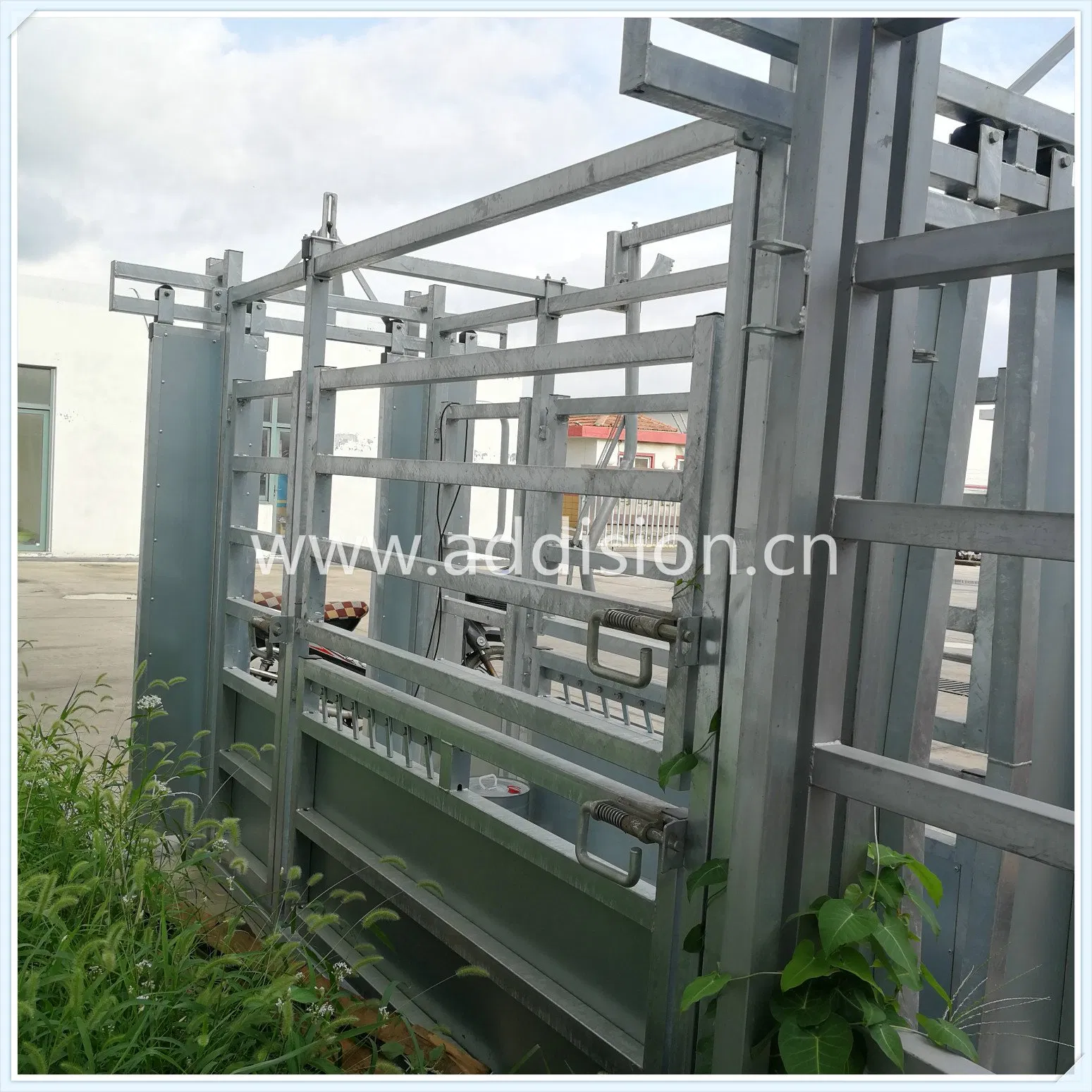 Steel/Aluminium/Wrought Iron Railing Handrail Temporary Fencing Fence / Swing Gate Driveway Gate Cattle Sliding Farm Gate