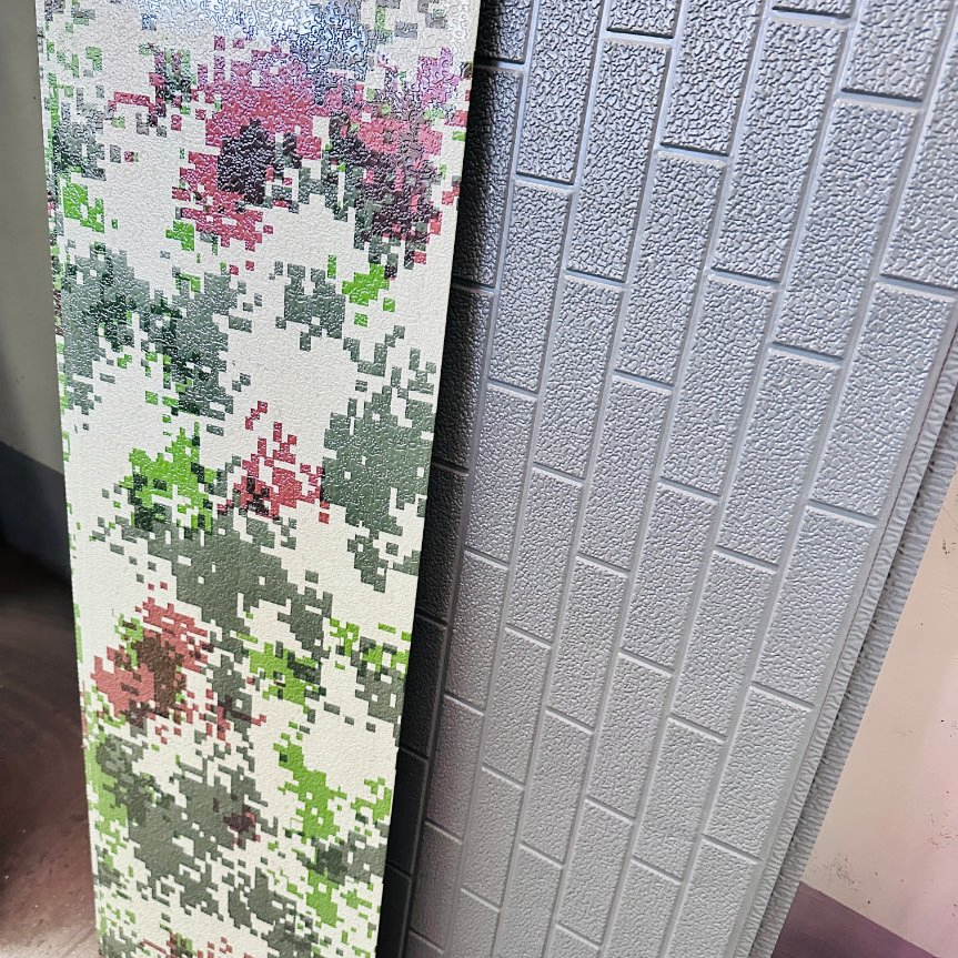 Chinese Manufacturer Wholesale Sectional 16mm 20mm 25mm Sandwich Panel Steel PU Foam Overhead Insulated Garage Door Panels for Villa