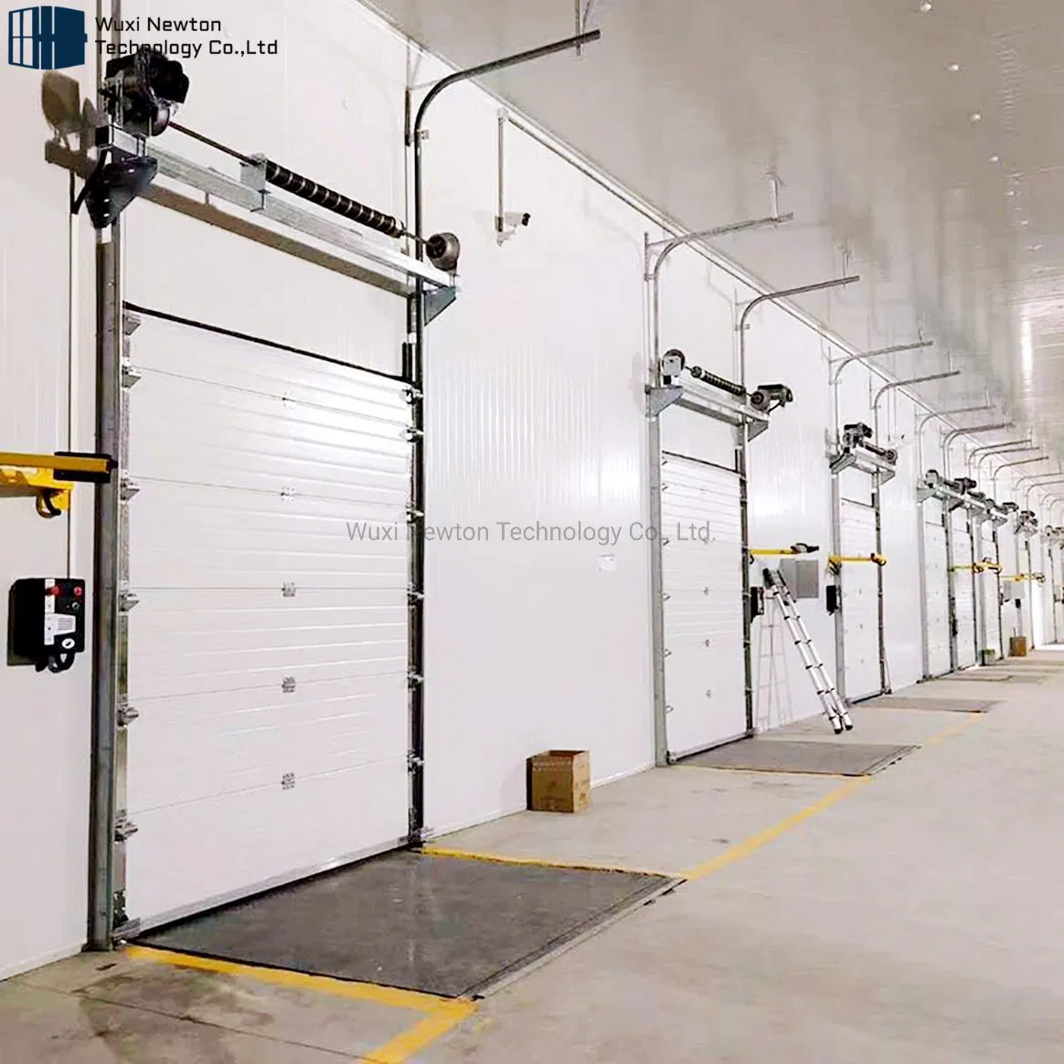 Warehouse Overhead Automatic Sectional Vertical Lift Industrial Door